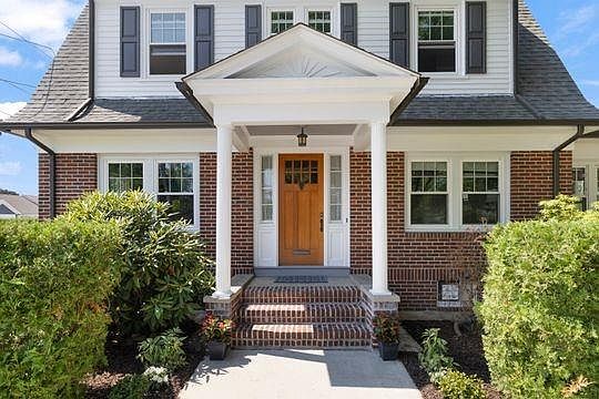 1st image of 41 Wannamoisett Rd