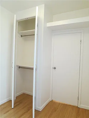 Rented by R New York | media 22