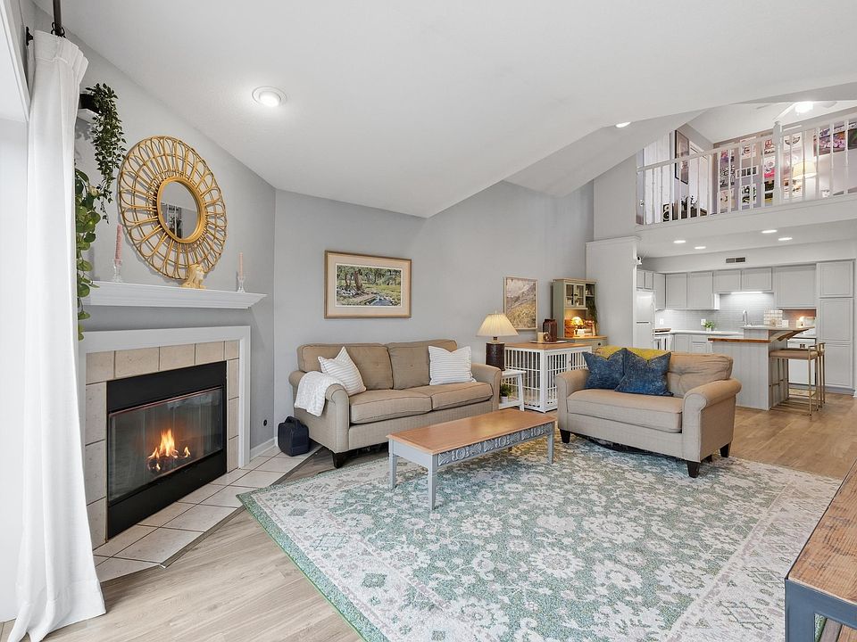 1st image of 5451 Congress Ave