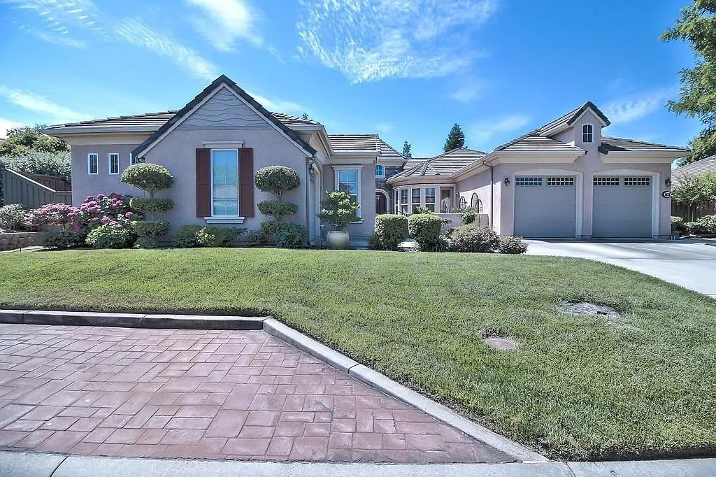 3920 Crystal Downs Ct photo 1