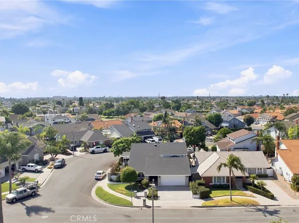 21891 Summerwind Ln, Huntington Beach, CA 92646