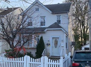 24320 145th Ave, Rosedale, NY 11422