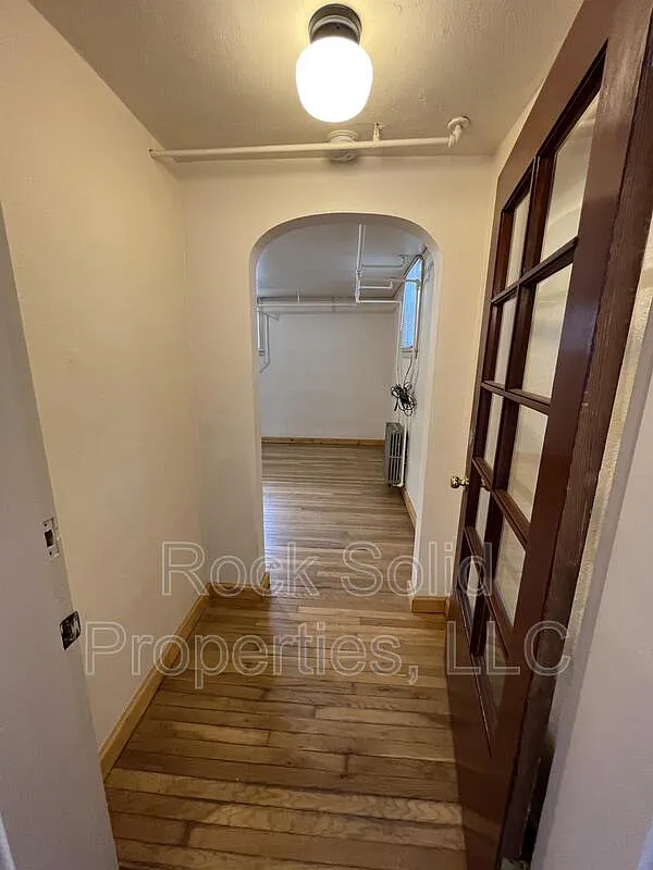 1 bed, 1.0 bath, 875 sqft, $1,350 — Photo 4