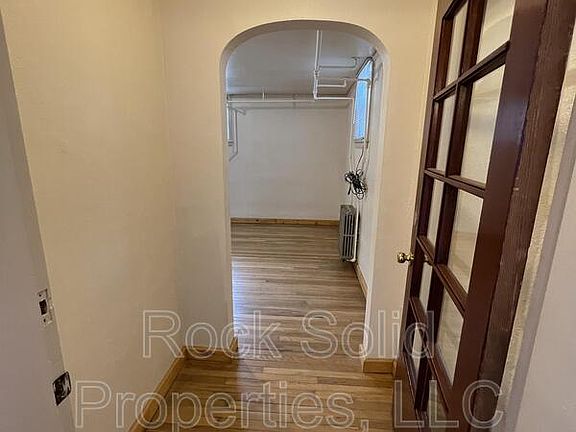 4th image of 609 E 22nd St