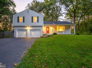 5399 Rutherford Dr, Woodbridge, VA 22193