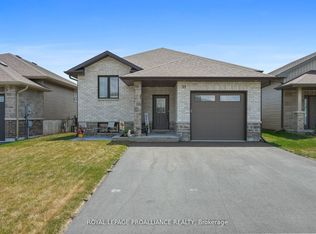 25 Cedar Park Cres, Quinte West, ON K8V 0J2