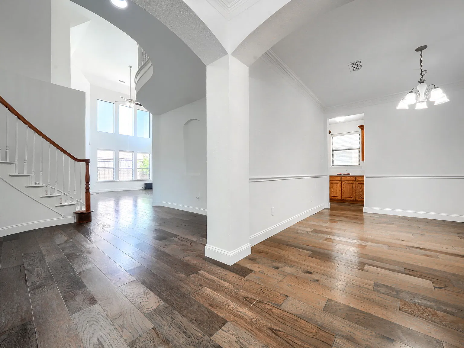4 bed, 3.5 bath, 2961 sqft, $3,300 — Photo 3