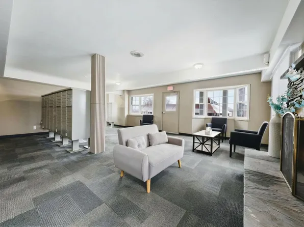 Montelena Apartments