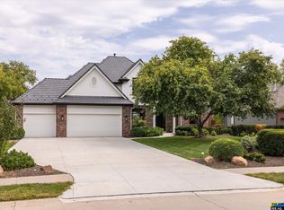 1801 S 186th St, Omaha, NE 68130