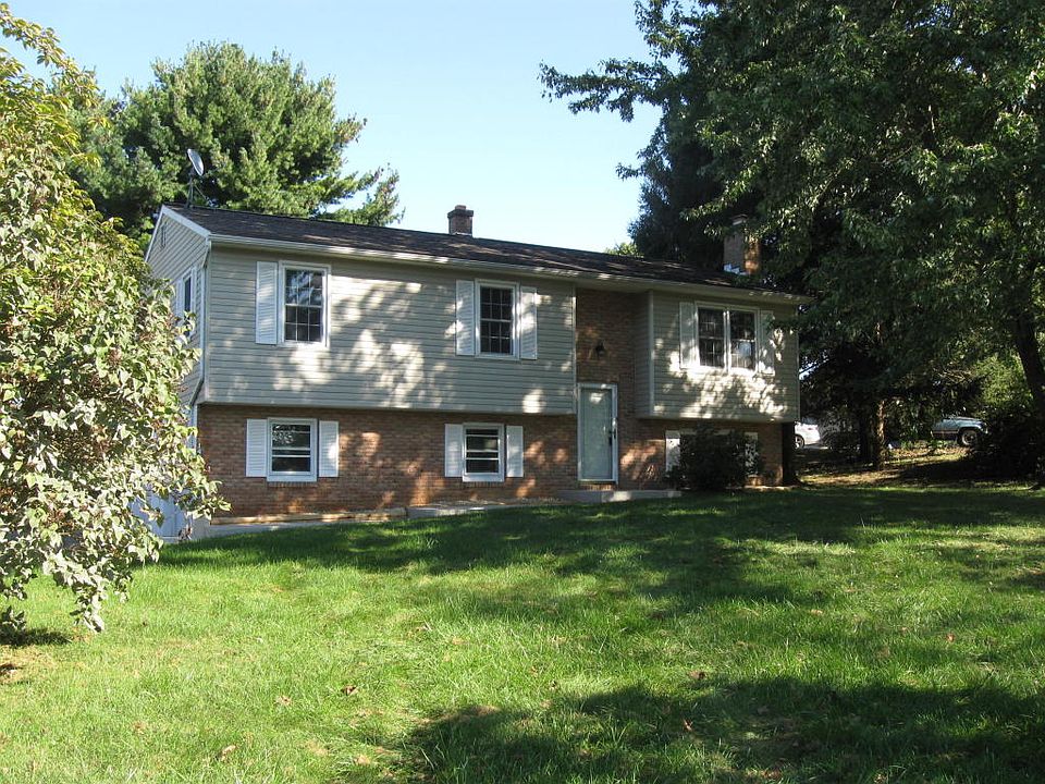 1st image of 1446 Esther Dr