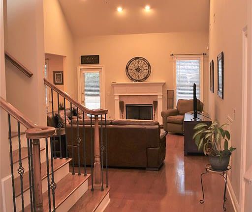 2nd image of 5548 Chardin Dr