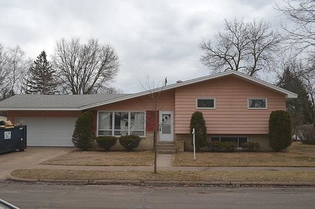 1st image of 915 S 13th Ave