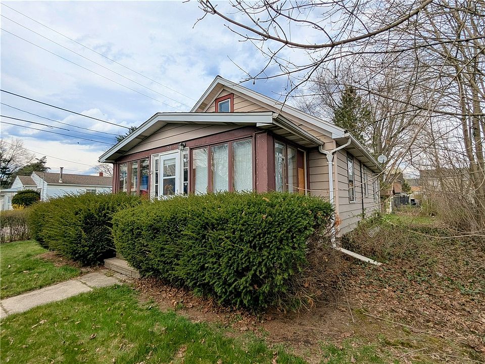 1st image of 751 Falck St