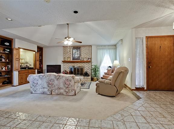 2nd image of 3322 Heather Hill Dr