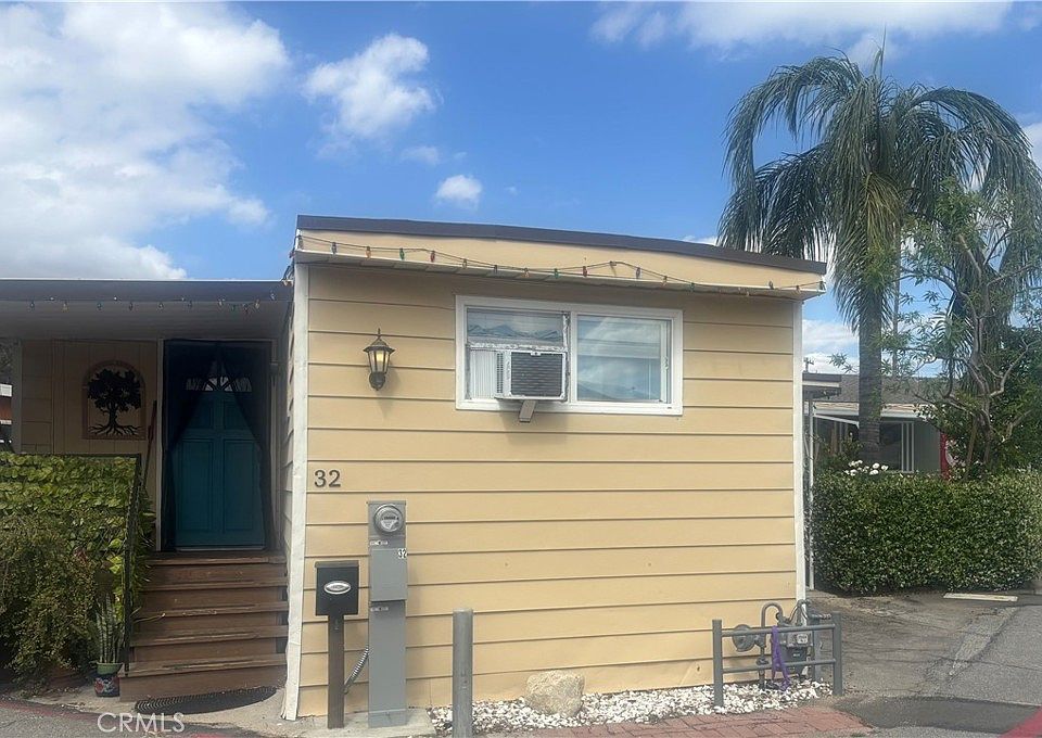 2nd image of 18035 Soledad Canyon Rd Space 32