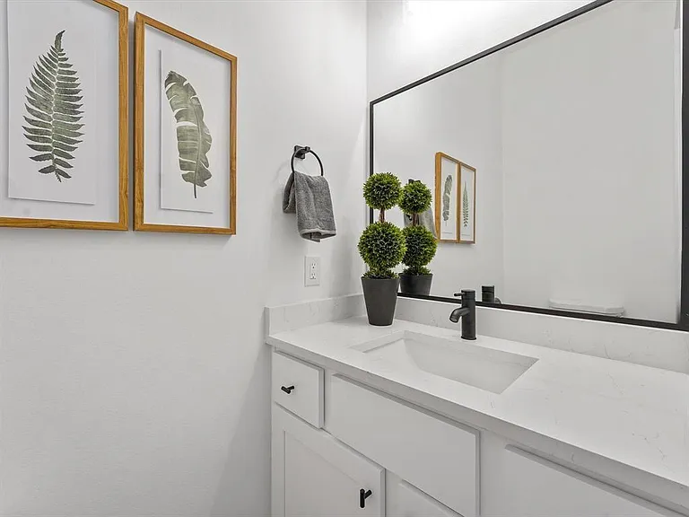 2406 Mann St #D — Photo 13