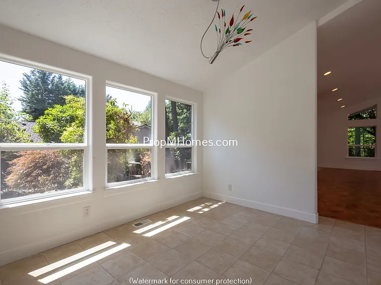 14995 SW 141st Ave — Photo 9