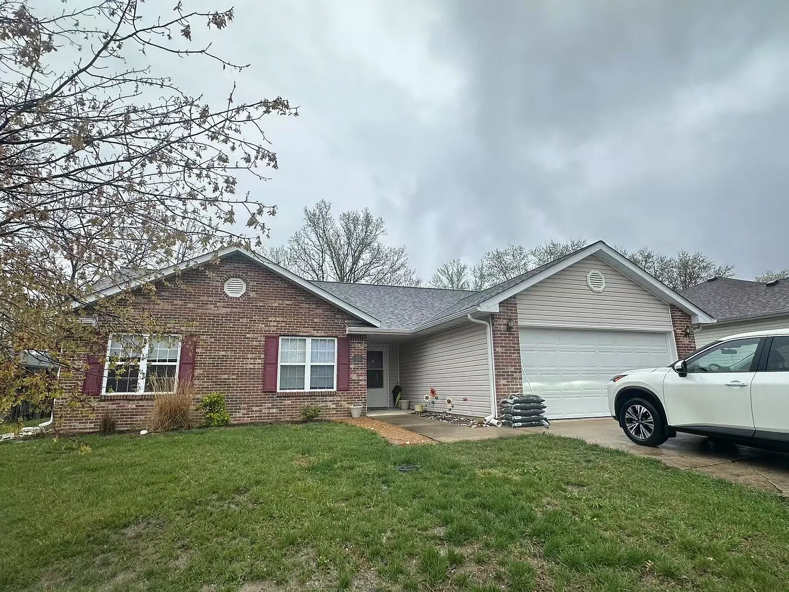 3 bed, 1418 sqft, $1,950 — Photo 2