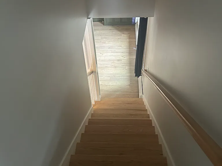 Stairs to primary suite