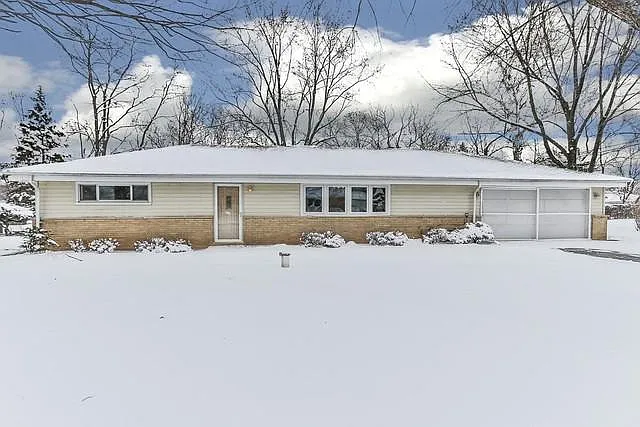 9 W Elaine Cir photo 1