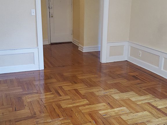 2nd image of 1704 E 15th St APT D3