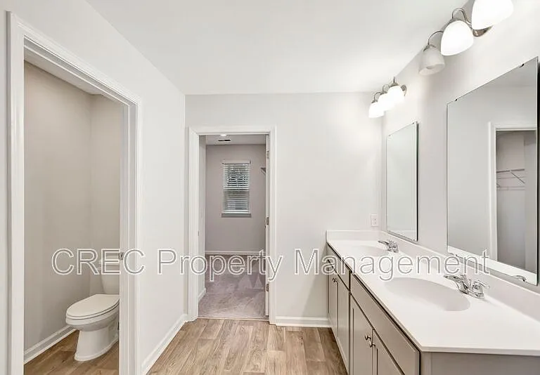 575 Wayton Cir — Photo 17