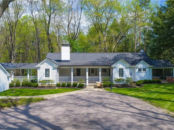 7430 Foxboro Rd, Gates Mills, OH 44040