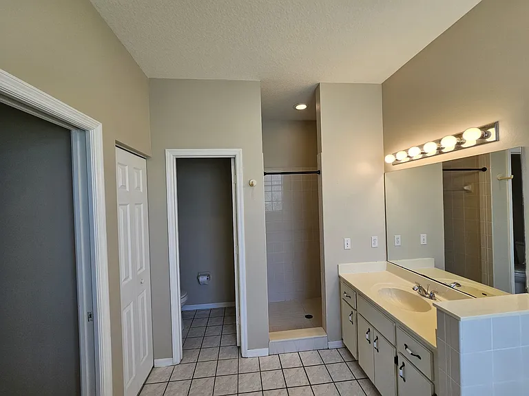17817 SE 115th Ct #1 — Photo 16
