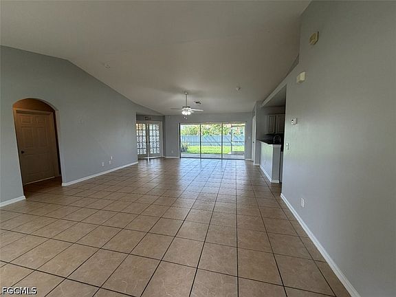 3rd image of 1722 NE 21st St