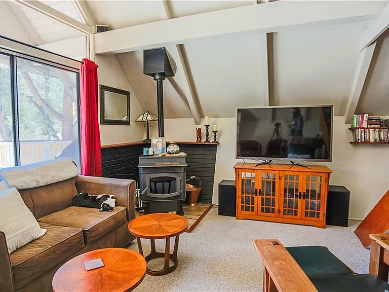 1916 Poplar Way — Photo 12