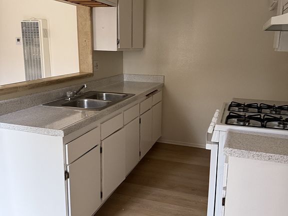 4th image of 26020 Belle Porte Ave #Z