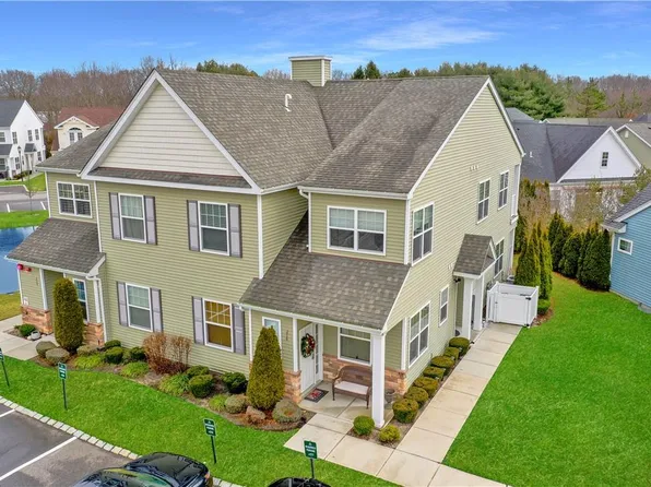 278 Augusta Drive, Medford, NY 11763