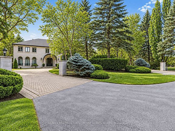 4th image of 6 Devon Ct