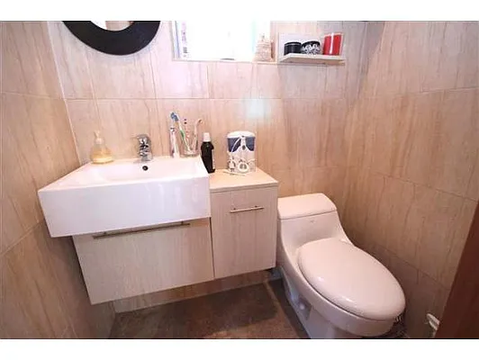 Sold by Bergen Basin Real Estate | media 18
