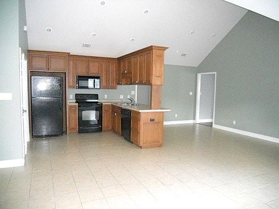 5th image of 4265 Sonoma Dr