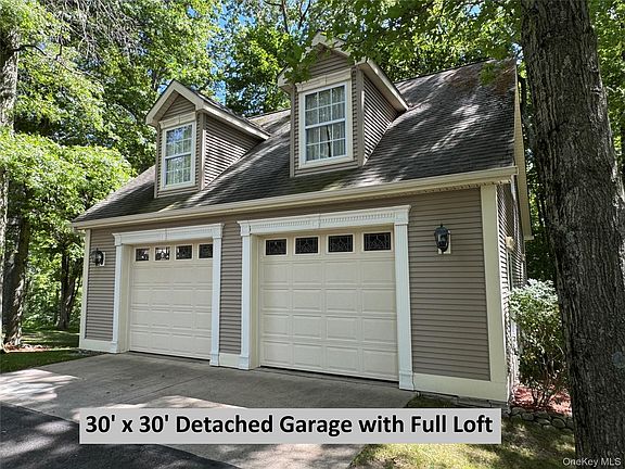 3rd image of 107 Moffat Road