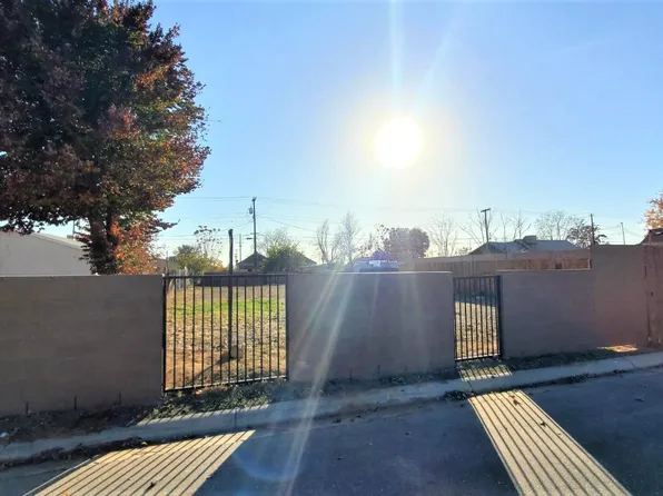 1205 Lake St, Bakersfield, CA 93305