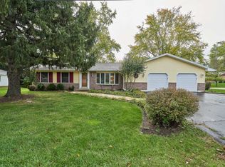 1211 Sunset Dr, Holiday Hills, IL 60051