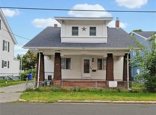 85 Hughes Ave, Pawtucket, RI 02861