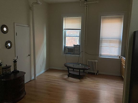 2nd image of 14 Th Ave #2