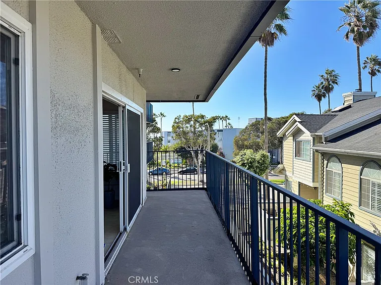 230 S Catalina Ave #203 — Photo 17