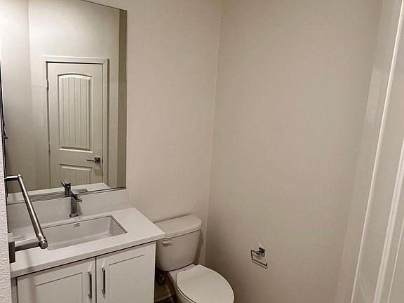 5th image of 1809 Julie Dr
