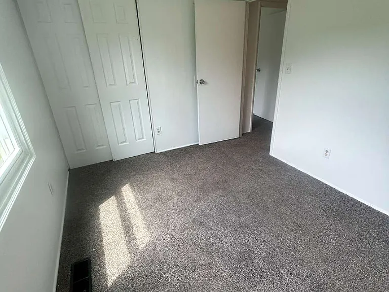 4112 Main St #1 — Photo 4