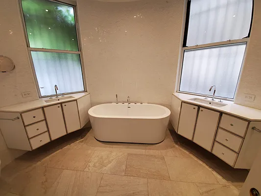 Rented by 4 Corners Realty, LLC | media 31