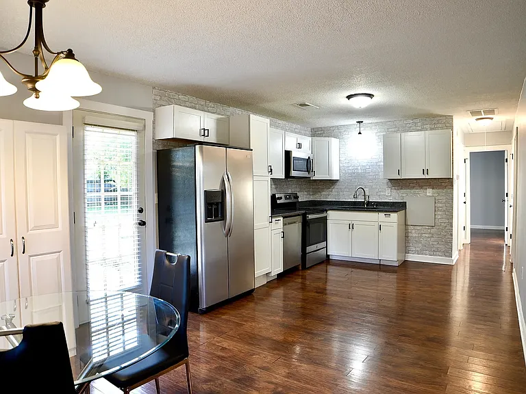 925 Greenview Rd — Photo 14
