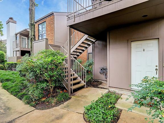 3rd image of 1201 Bering Dr APT 95