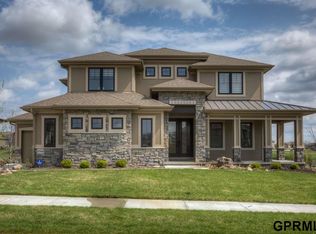 20924 Cedar St, Elkhorn, NE 68022