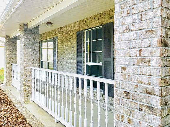 3rd image of 34 Wood Acre Ln