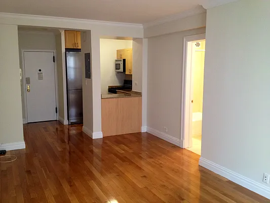 Rented by Stonehenge NYC LLC | media 21