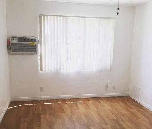 5th image of 304 N Rossmore Ave APT 14